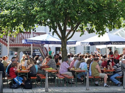 照片: Dorfplatz Stockstadt